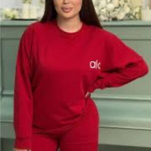 ALO Yoga Women's Vibrant Red Sweatshirt